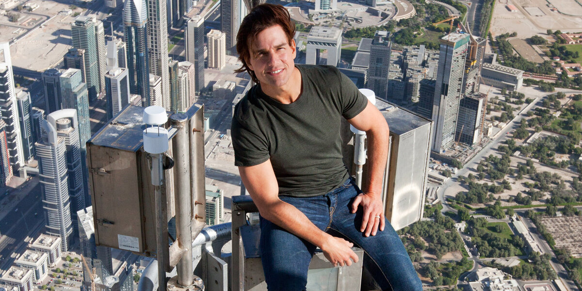 Том круз на башне